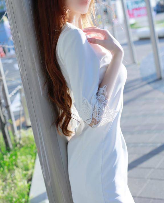 精神的年上で私を馬鹿にしない人が理想かもかも?