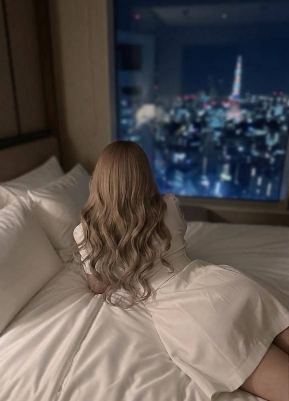 振り向き美人