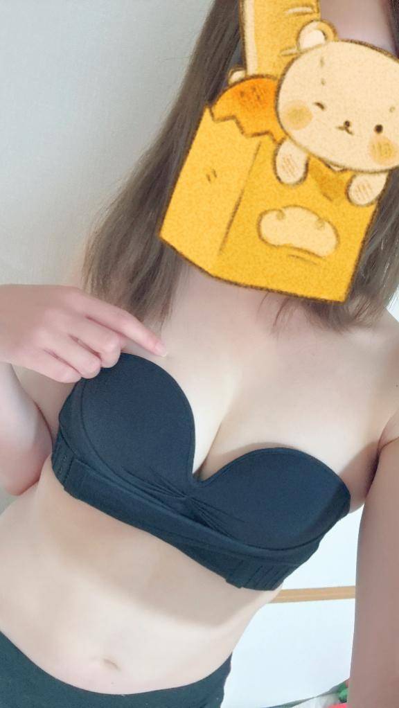 おはよう👙❤️💚💛💙