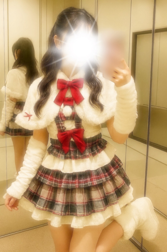 もも💕色白ロリ美乳💕（クロス）