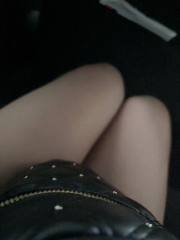 脚から始まるえっちなお誘い…?