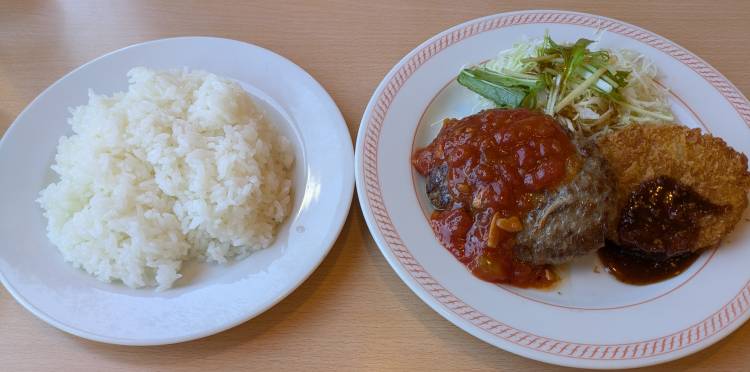 お昼ご飯は😋