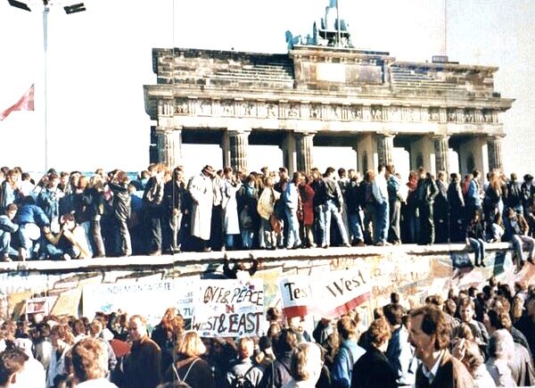 @ベルリンの壁崩壊__!