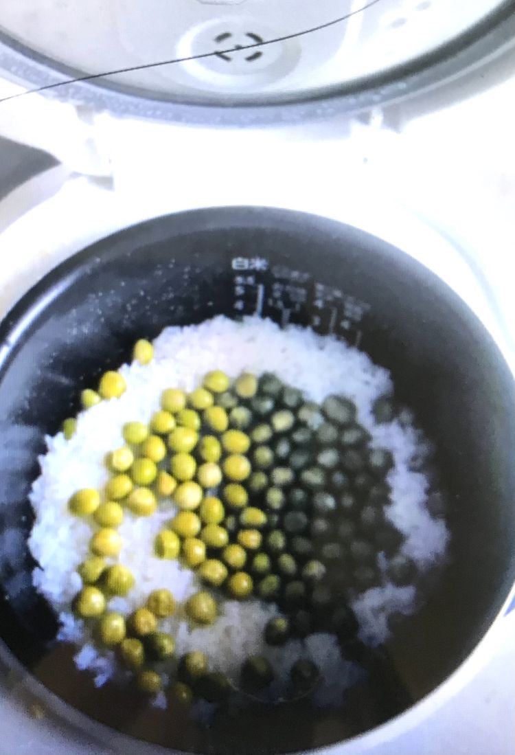 @昼食__🫘豆ご飯 !