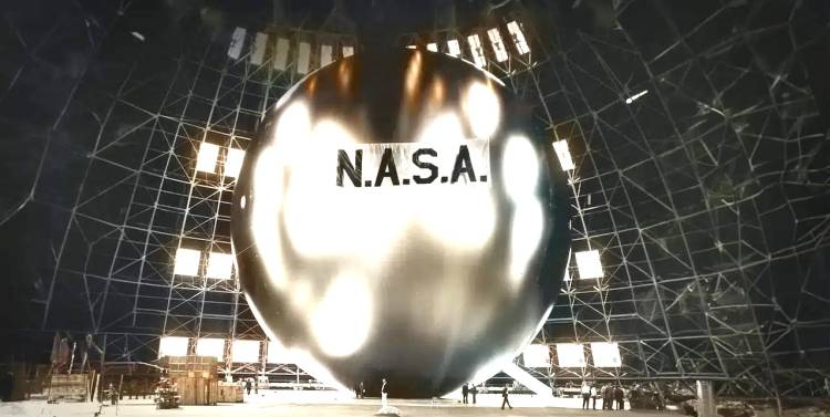 @NASA初__通信衛星•打ち上げ成功 !
