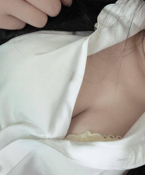 千尋(ちひろ)(60分総額12000円【人妻同窓会】『信頼の証ヴィーナスグループ』)