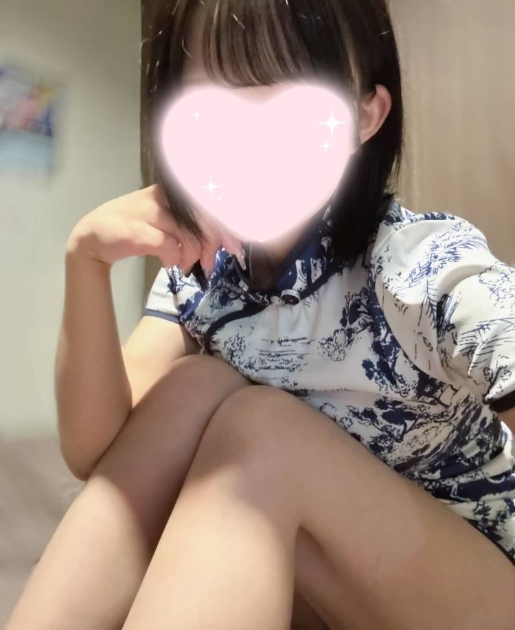 (∩^ ^ )⊃🪄⌒♡｡．