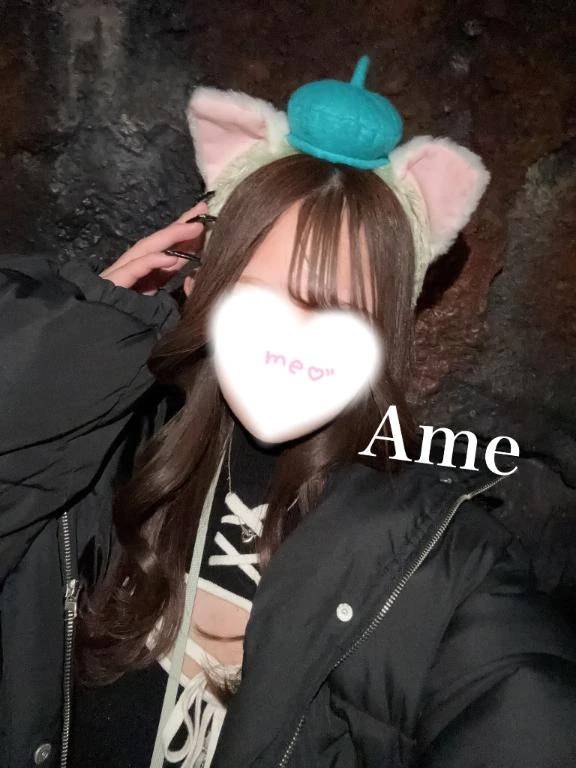 優しい手つきで…