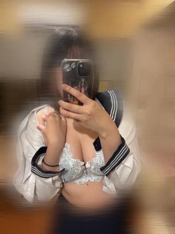 初日完売御礼🈵