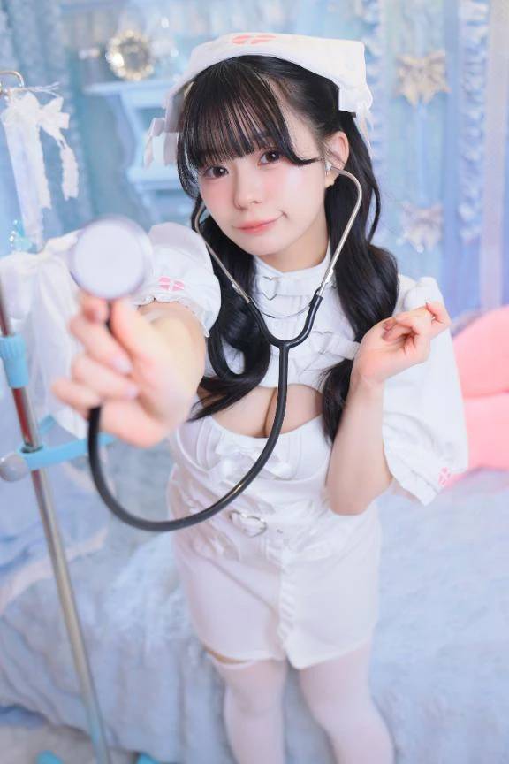 おっぱいをみせつけていますが、誠心誠意のお願いです。