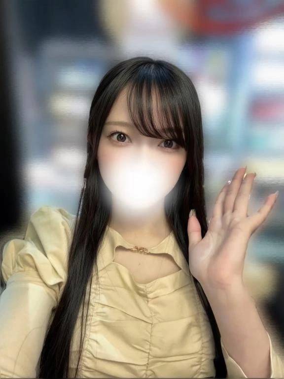 ねぇお兄さん…えれんに触れるとき、 どんな気持ちで触れてくれるのかな…？💕