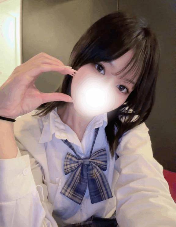 お兄さんの指が触れるだけで、もう……。💭