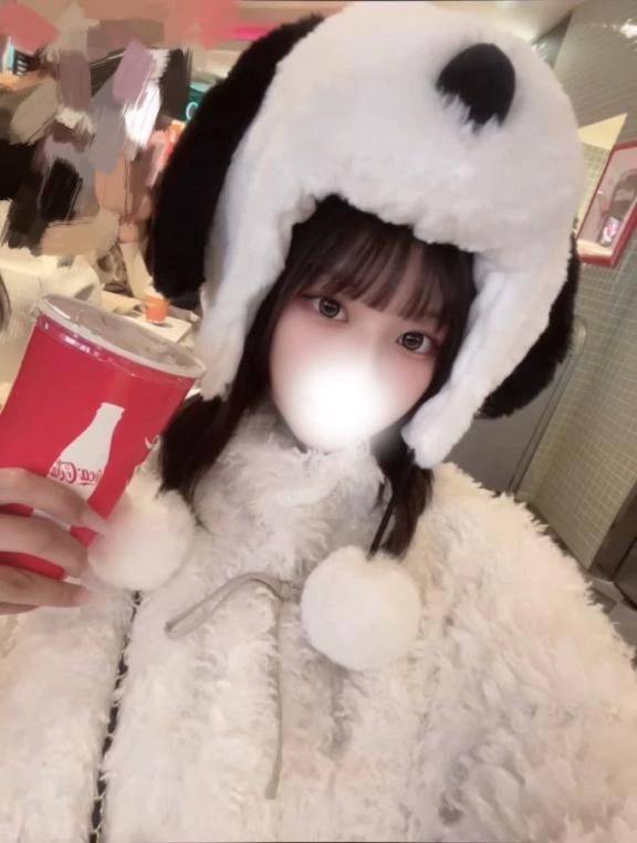 言葉にできない気持ちを、唇にぜんぶ込めて。💭