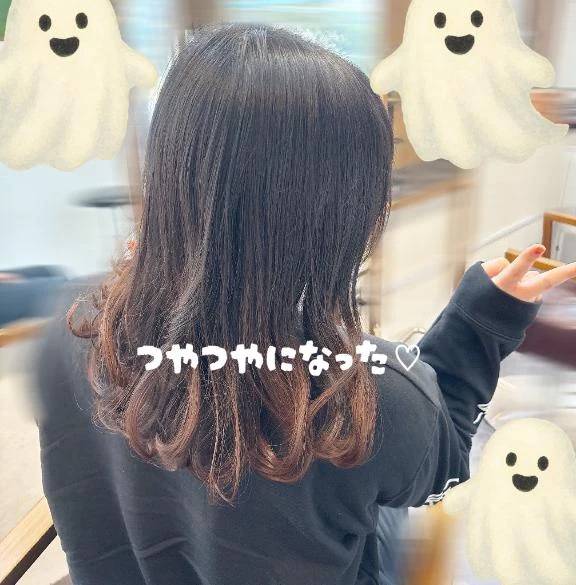 今日はめずらしく巻き髪♫