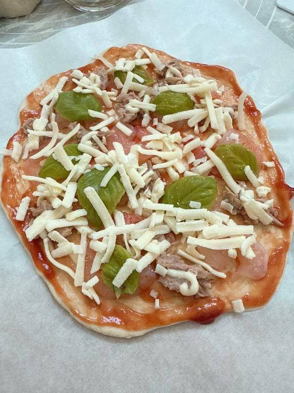 お昼は手作りピザ🍕