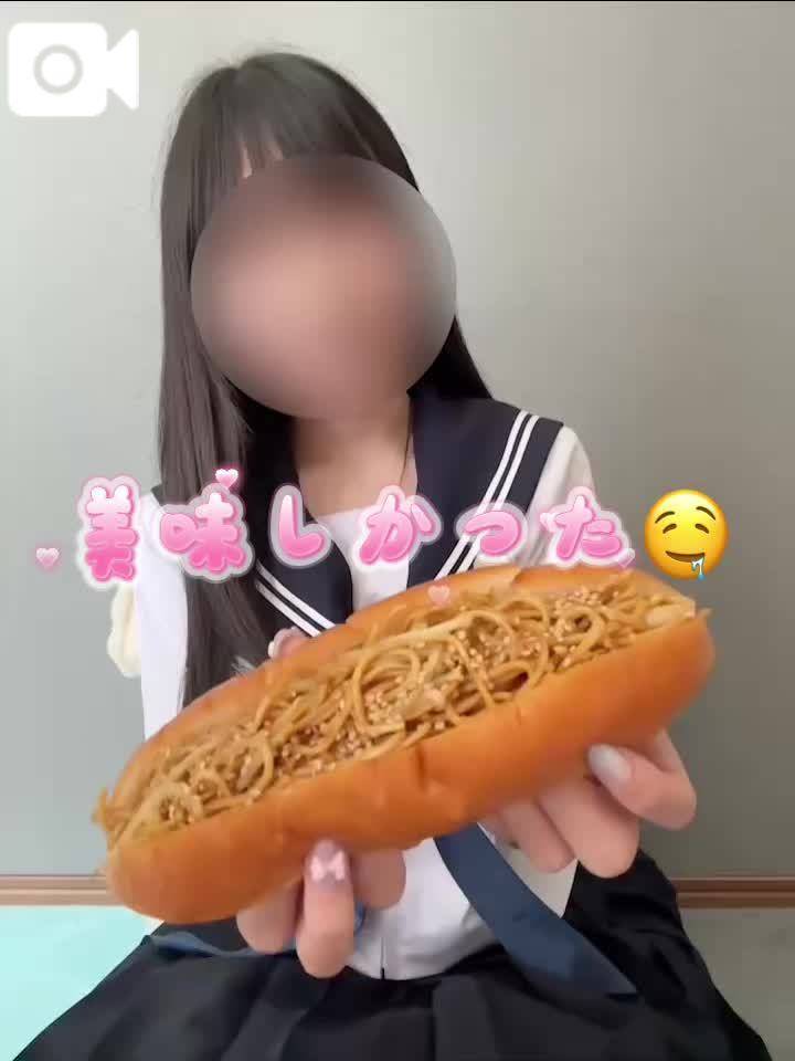 もぐもぐ( "´༥`"  )✨️
