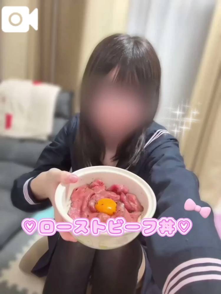 殿方様、あ〜ん🍚♡