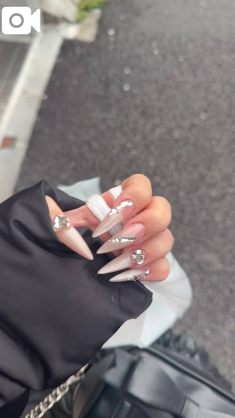 りなのにゅーねいる♩