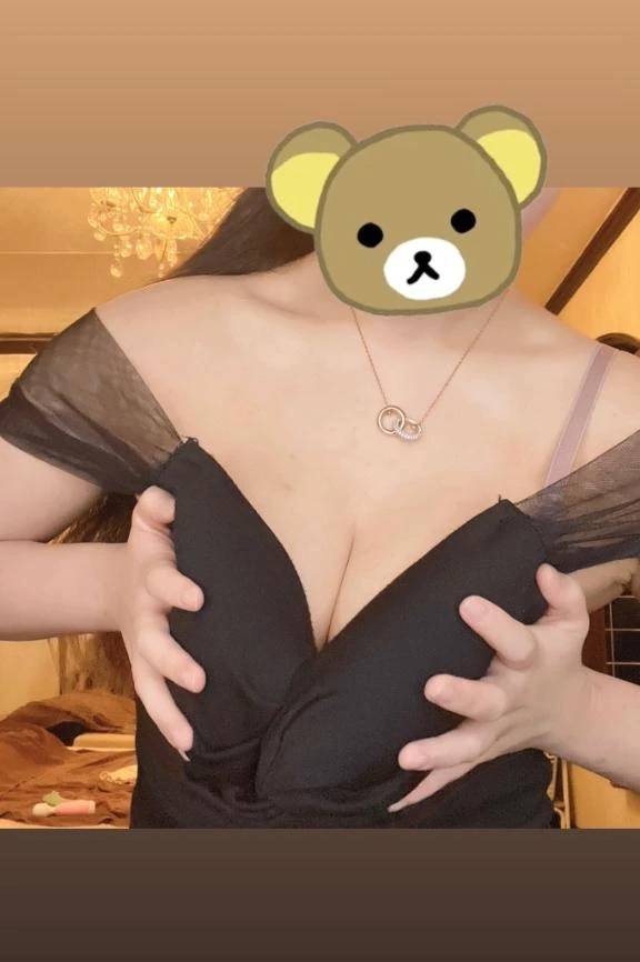 お〇ぱいに埋もれる？♡