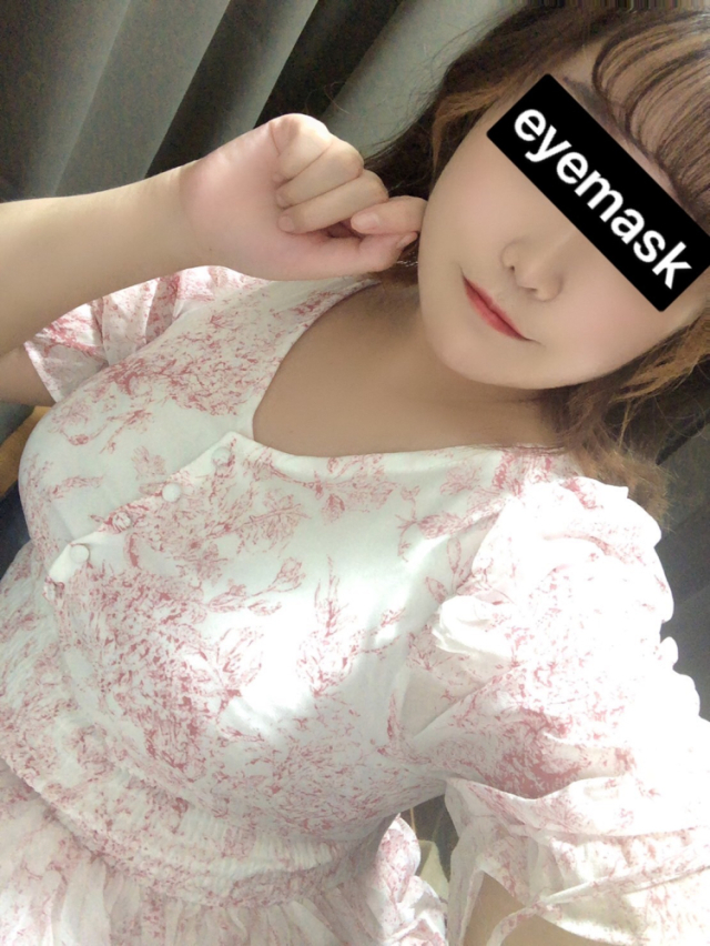 新人みるく♡巨乳体入（EYE MASK 「アイマスク」）