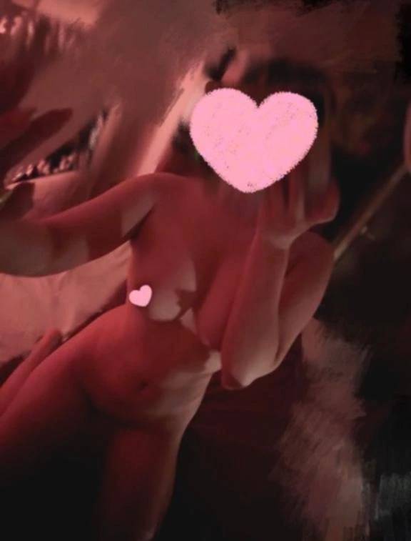 服の上からでも…