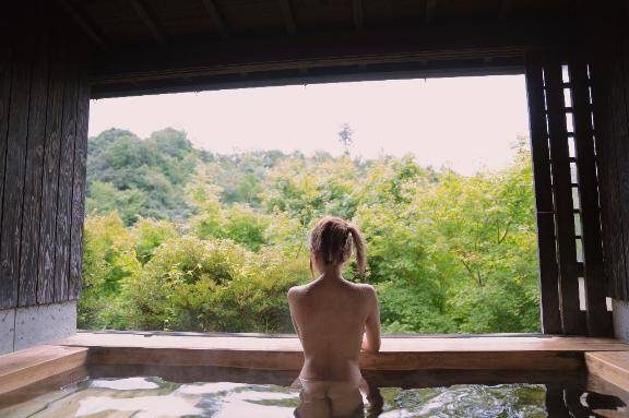 日常を忘れさせる幸せな恋の真似事・・・・?