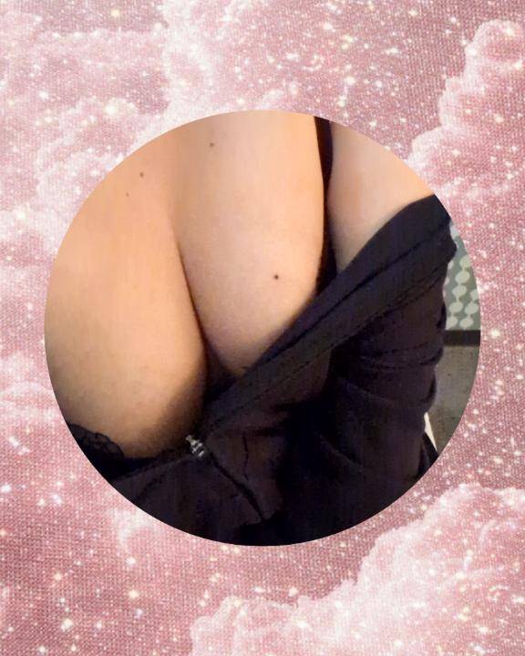 ?今日も敏感な体触ってほしいなぁ?