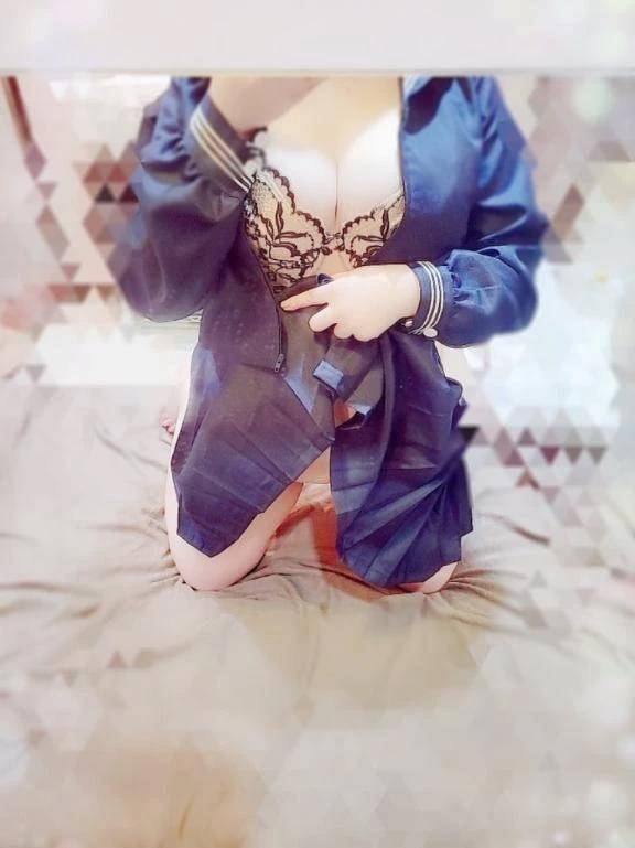 なるせ出勤してます〜🐼💛🌼