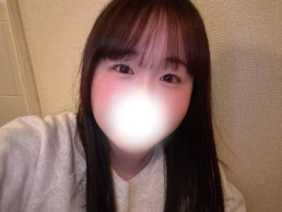 明日で、😭