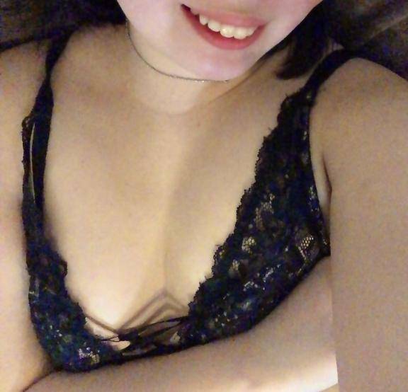 🥳