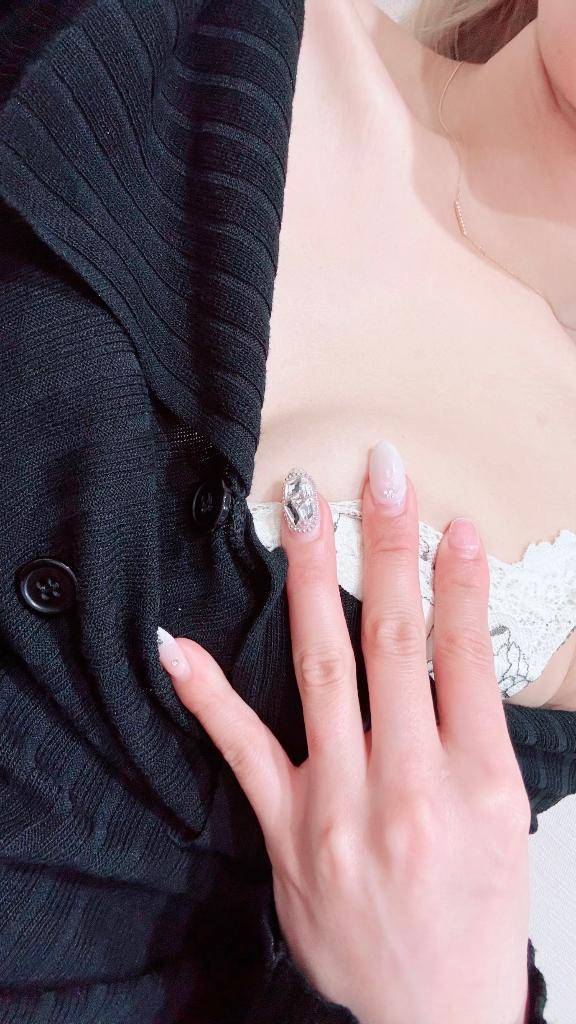 隣あいてるよ…♡