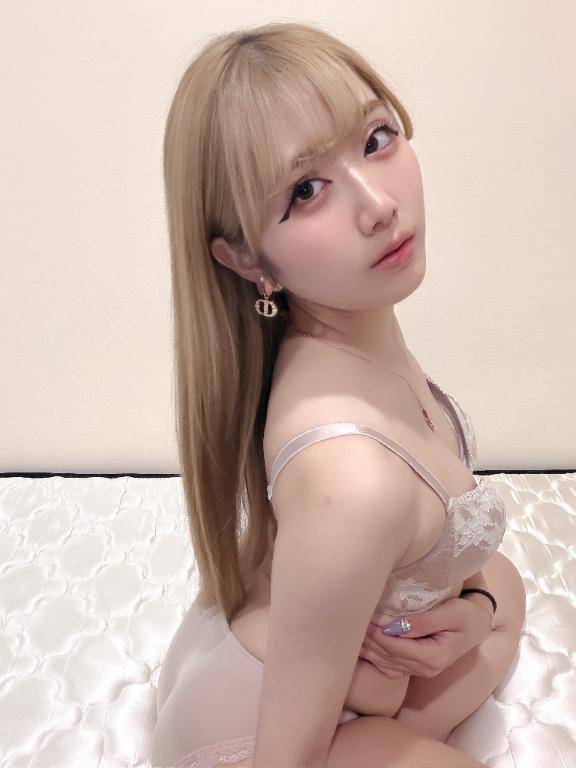 振り返り美人な現役モデル💃💕✨