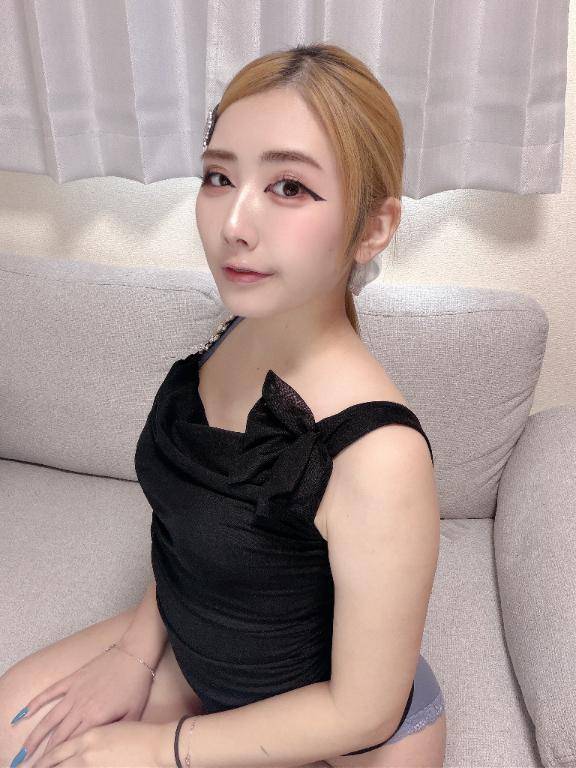 横顔美人💃💕✨