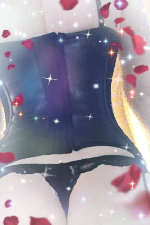 麗(れい)（エッチな熟女）