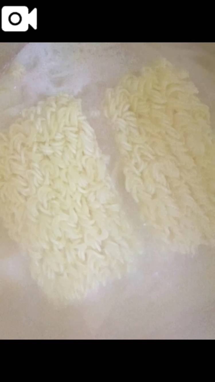 半分に折ります♪