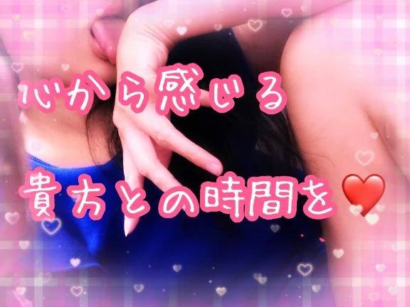 夜になりまして。