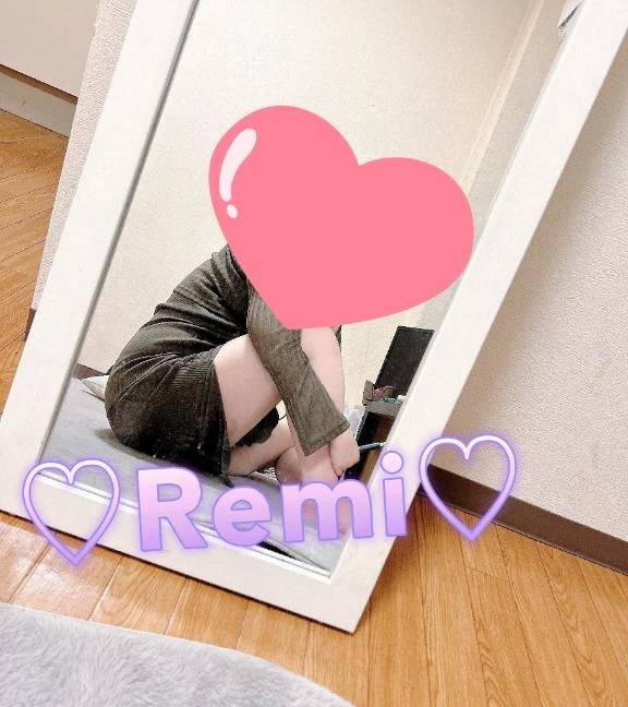 肌に触れながら、、