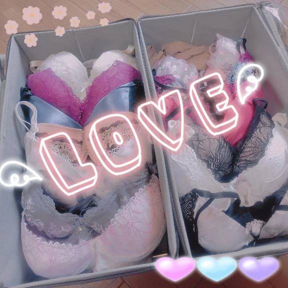 今日の下着は いろっいろっ ♪
