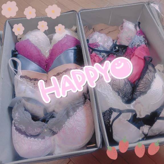 今日の下着は いろっいろっ ♪