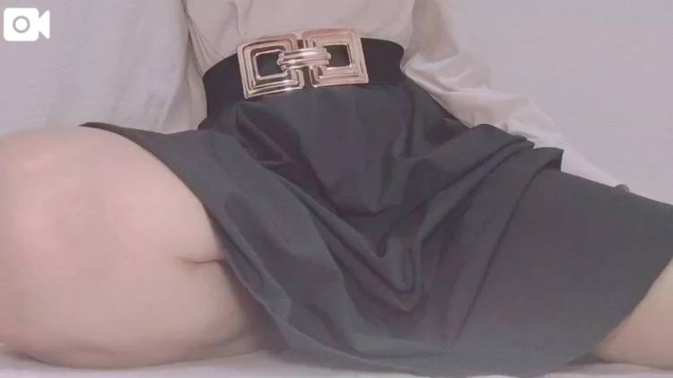 ス 、スカートを ...