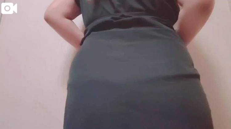 ふりふり (^･ ･^ )੭ "