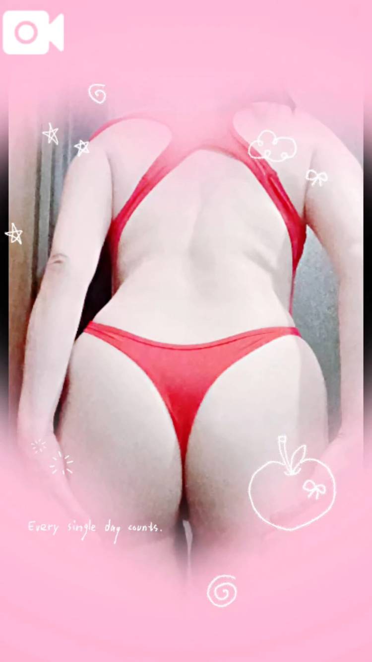 明日はお店のサービスデー♪
