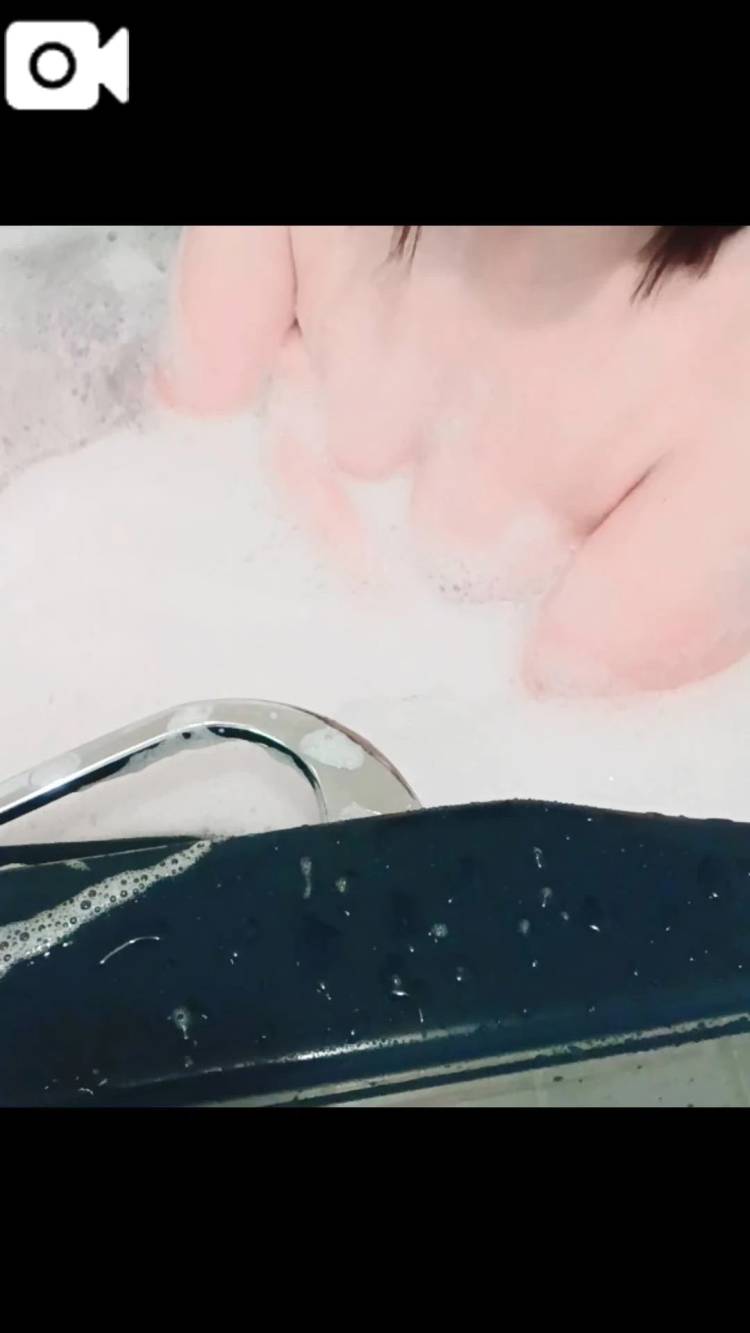 雨音を聞きながらおやすみなさい(つ∀-)ｵﾔｽﾐｰ💝