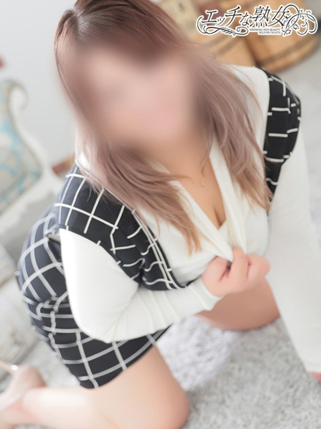 輝(ひかり)（エッチな熟女）