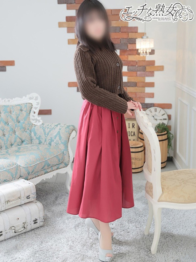 新人 菫(すみれ)（エッチな熟女）