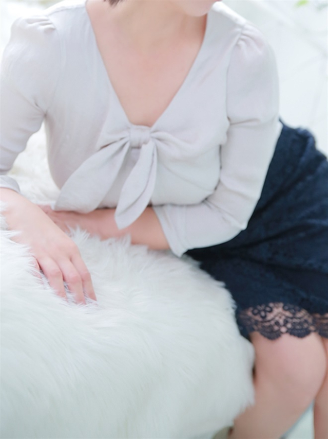 麻由子(まゆこ)(エッチな熟女)