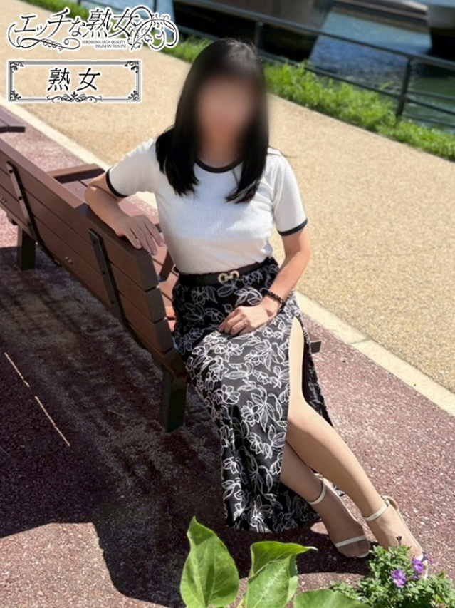 弥生(やよい)（エッチな熟女）