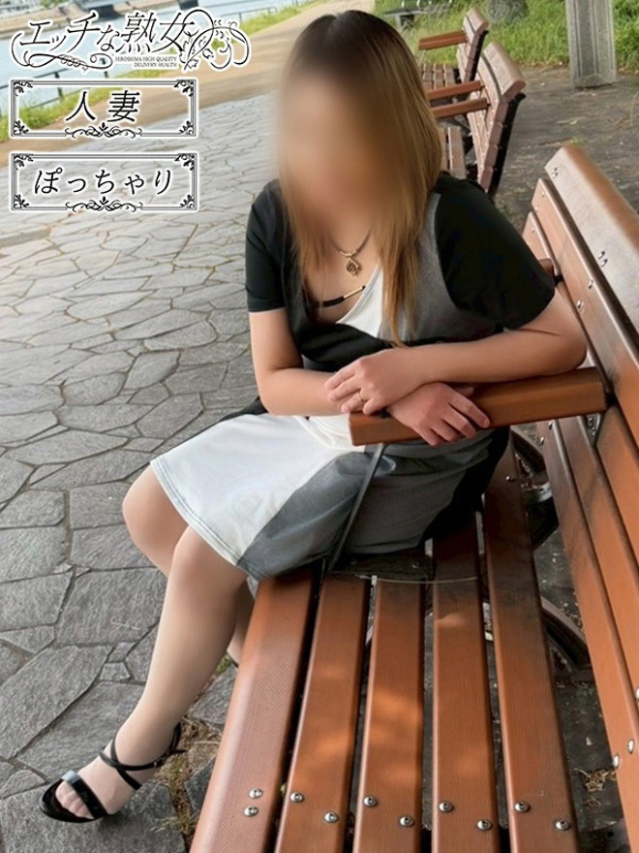莉々(りり)(エッチな熟女)