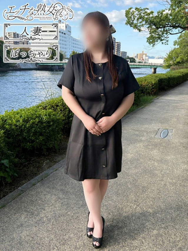 桃(もも)(エッチな熟女)