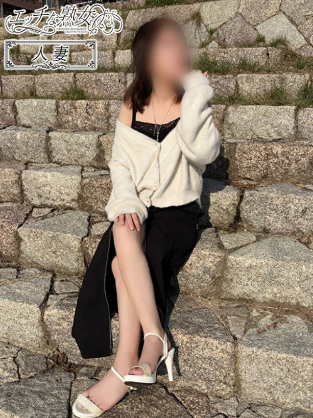 新人 莉音(りおん)（エッチな熟女）